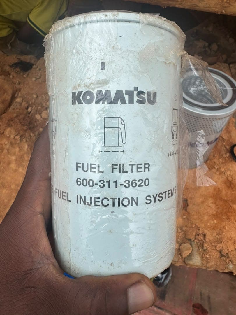 Filtre à carburant Komatsu